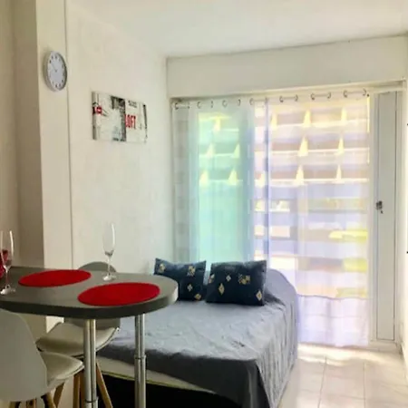 Apartamento For 2 People Agde